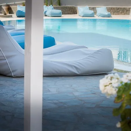 Essential Summer (adults Only) 2*
