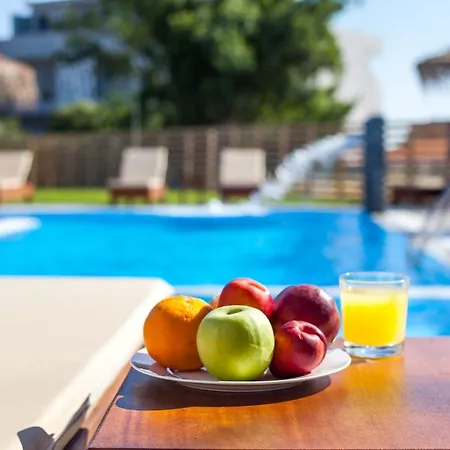Hotel Essential Summer (adults Only)